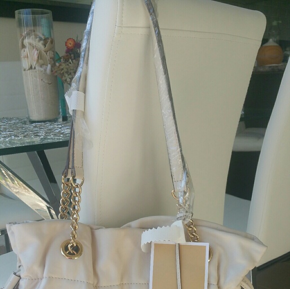 Michael Kors Orginial Tote Bag - Picture 4 of 7